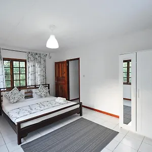  Chalet Petit Baie Seychelles